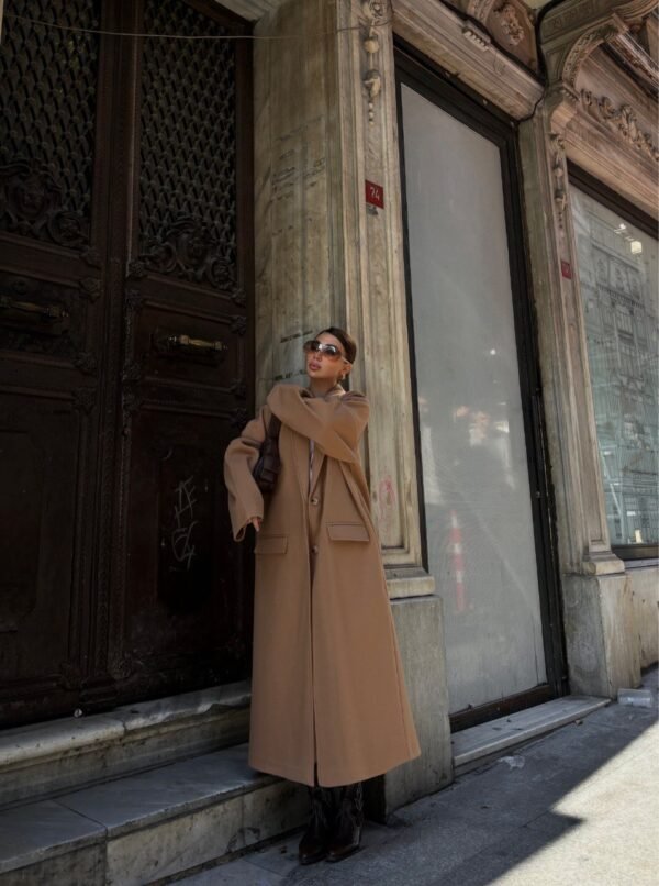 Chic Oversize Coat - Image 14