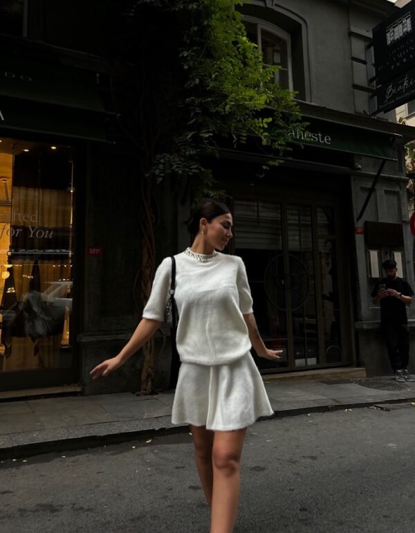 Stone Detailed Knit Skirted set - Image 4
