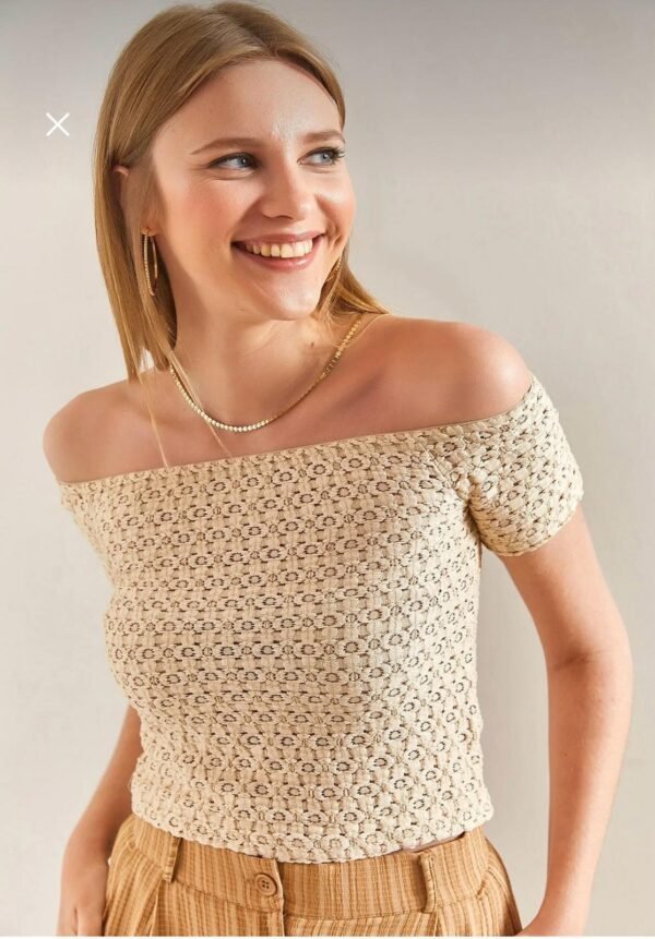 Lace Detail Crop - Image 18