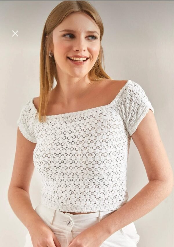 Lace Detail Crop - Image 16