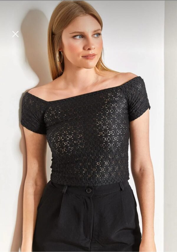 Lace Detail Crop - Image 8