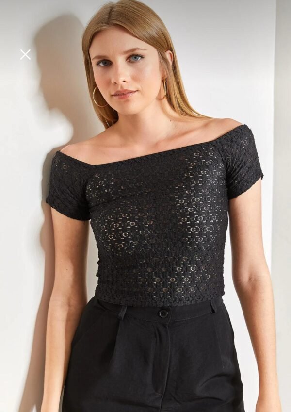 Lace Detail Crop - Image 9