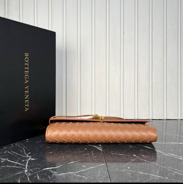 Bottega Veneta Clutch Bag - Image 6