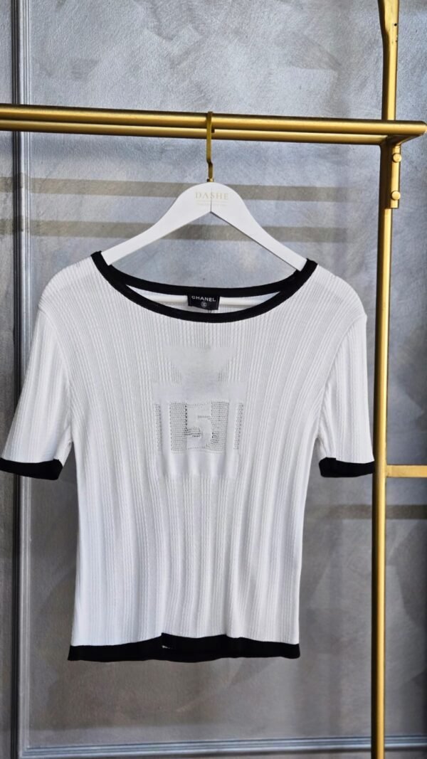 Chanel CC T-Shirt - Image 8