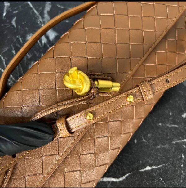 Bottega Veneta Clutch Bag - Image 3