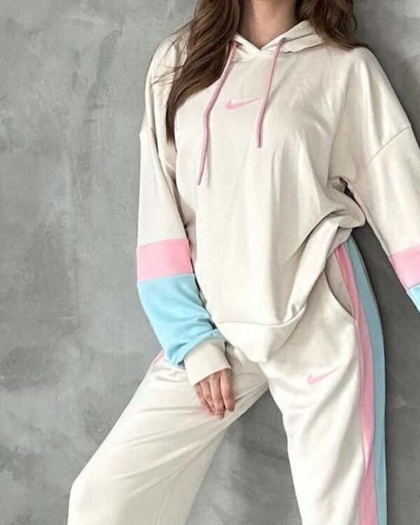 Nike Beige Tracksuit Set - Image 3