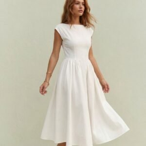 Elegant Ruched Waist Tulle Dress with Voluminous Skirt